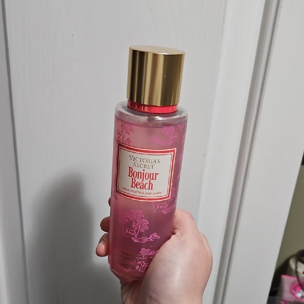 NWT Victoria's Secret Bonjour Beach